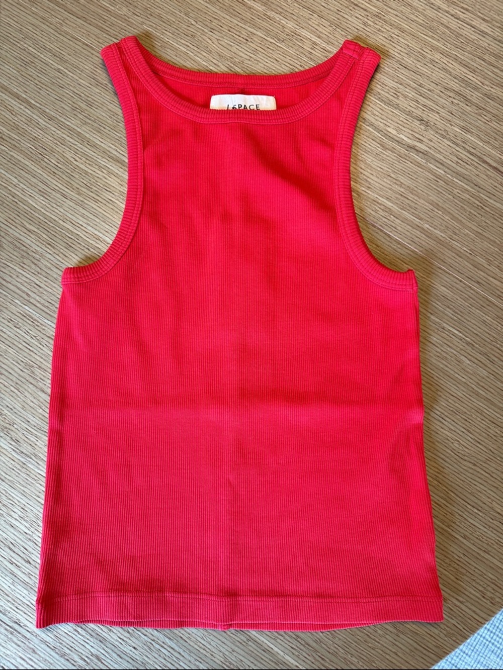 L space red tank